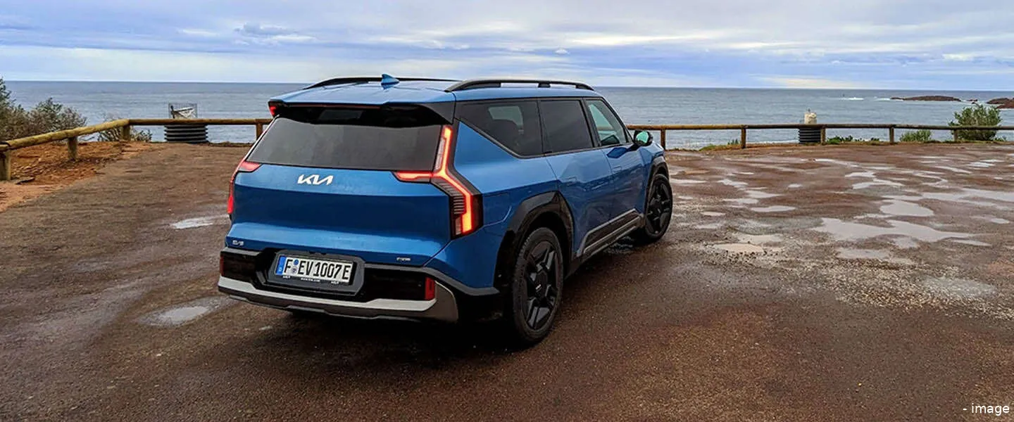 kia ev9 saint tropez