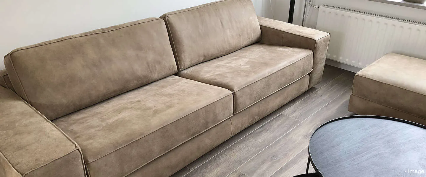 leren bank helemaal in