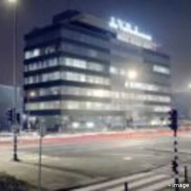 losgeslagen journalisten op internet