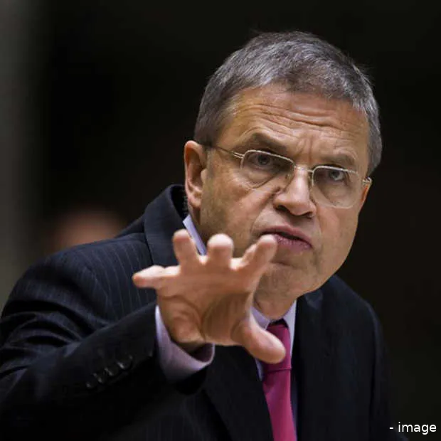 minister hirsch ballin weet wat goed voo