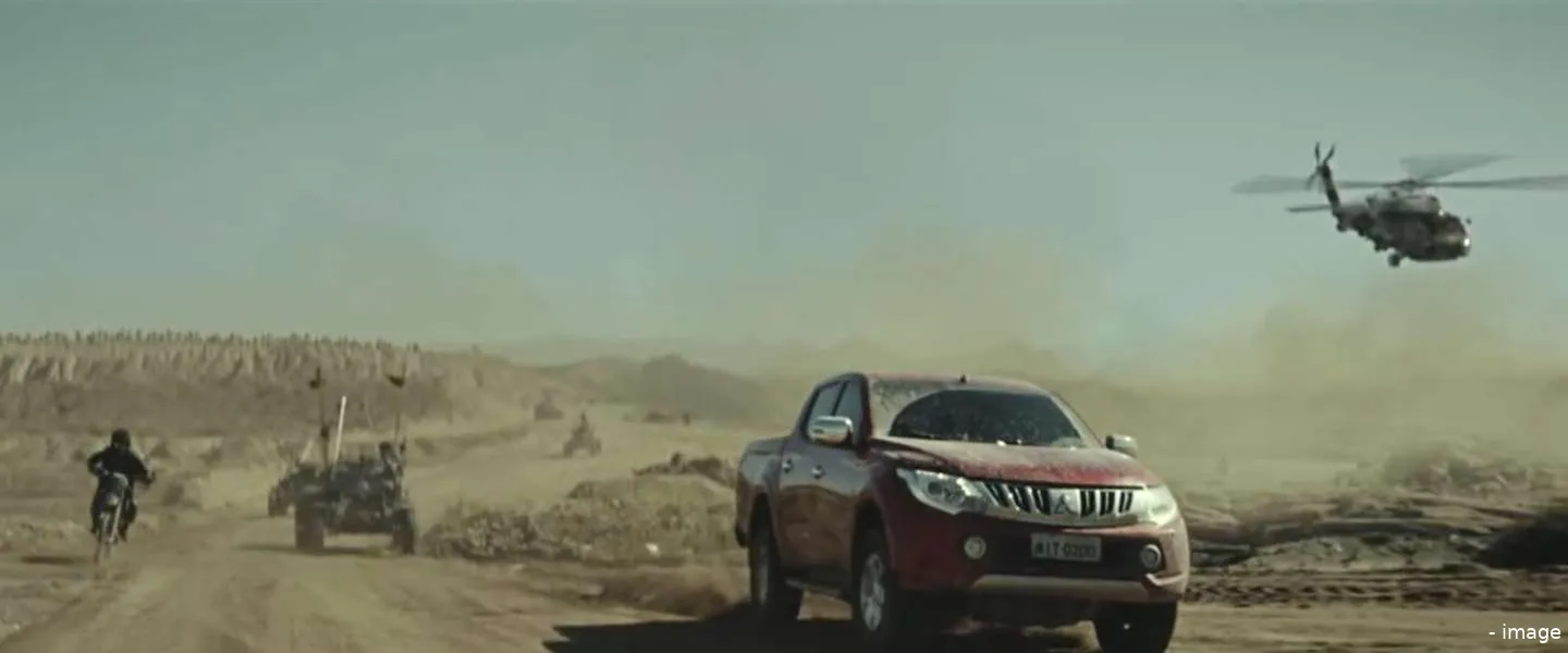mitsubishi reclame mad max