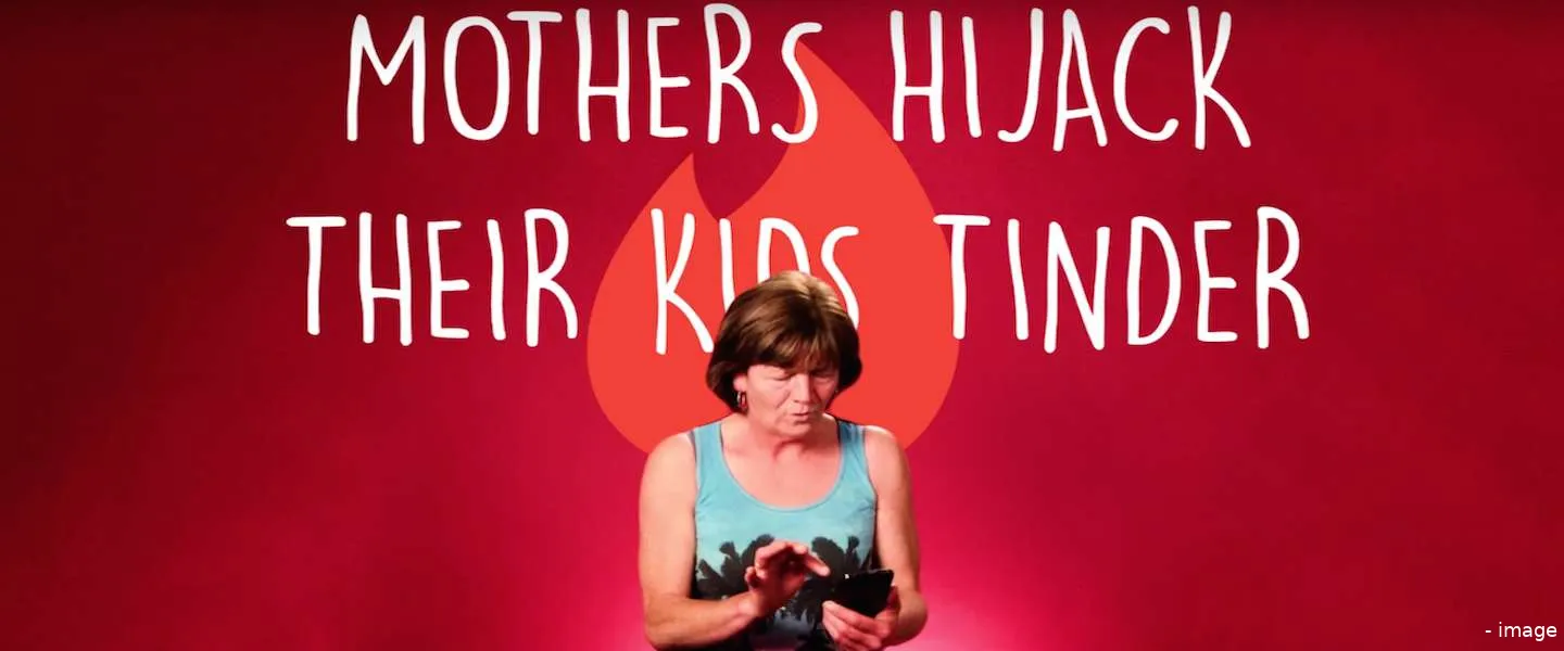 moeders nemen tinder over