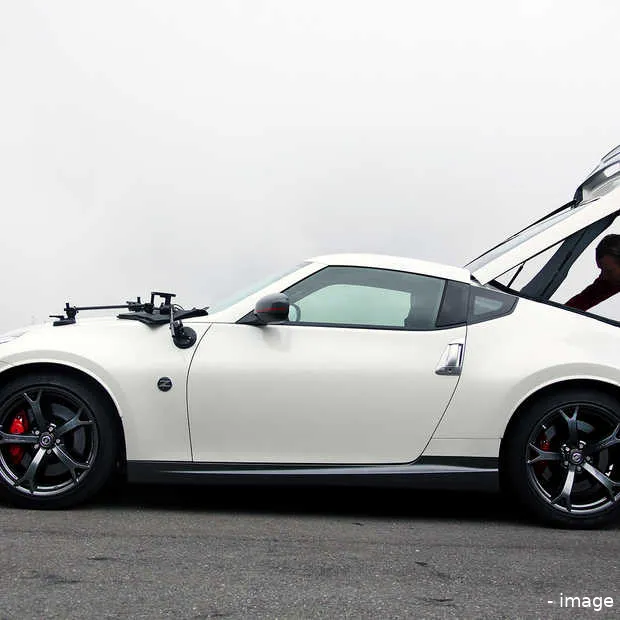 nissan nismo vs wingsuit