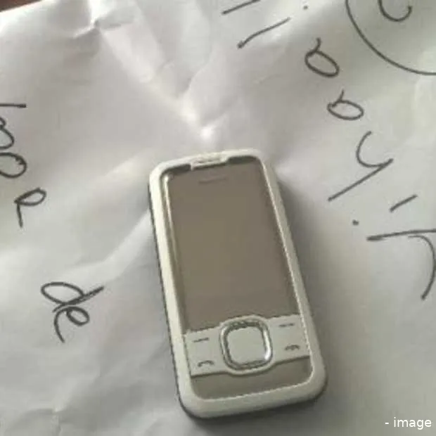 nokia 7610 supernova bij de post