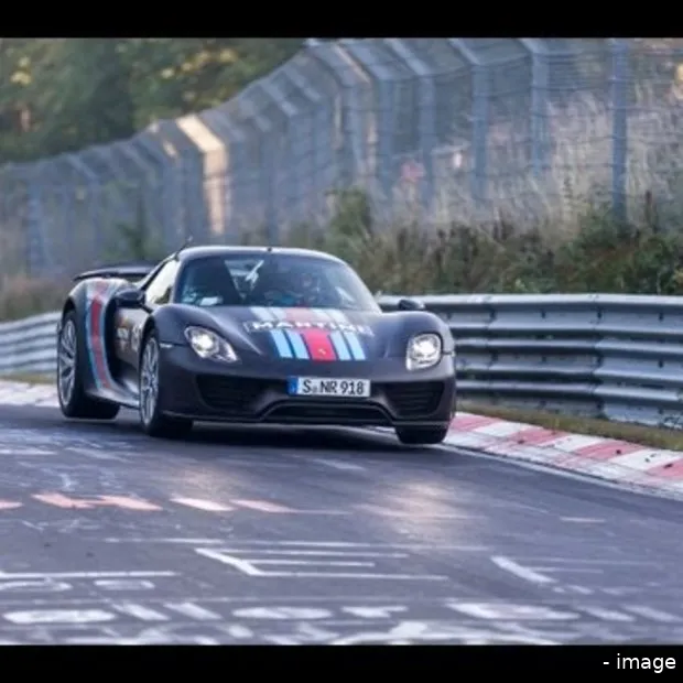 nordschleife vs porsche 918 spyder 6 57
