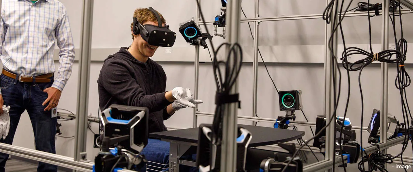 oculus handschoen zuckerberg
