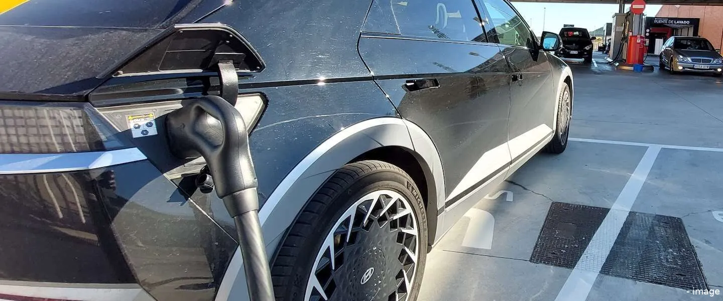 opladen header aaa 1