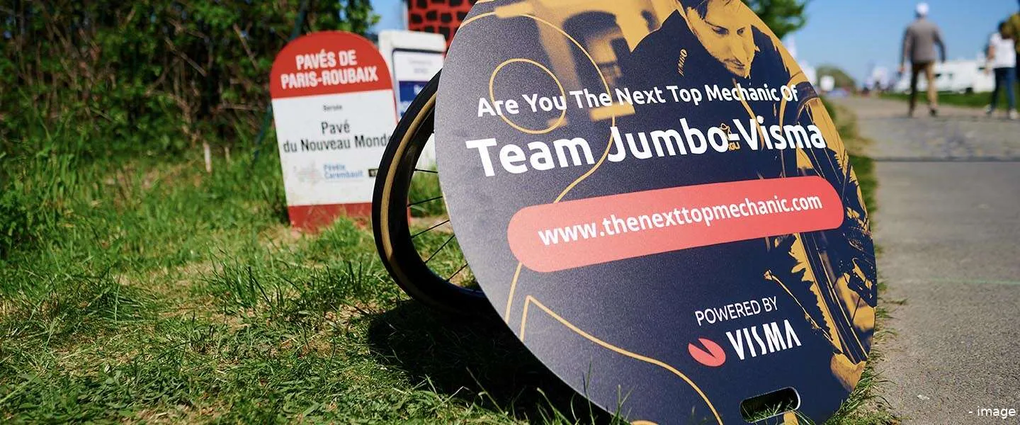 parijs roubaix mechanic