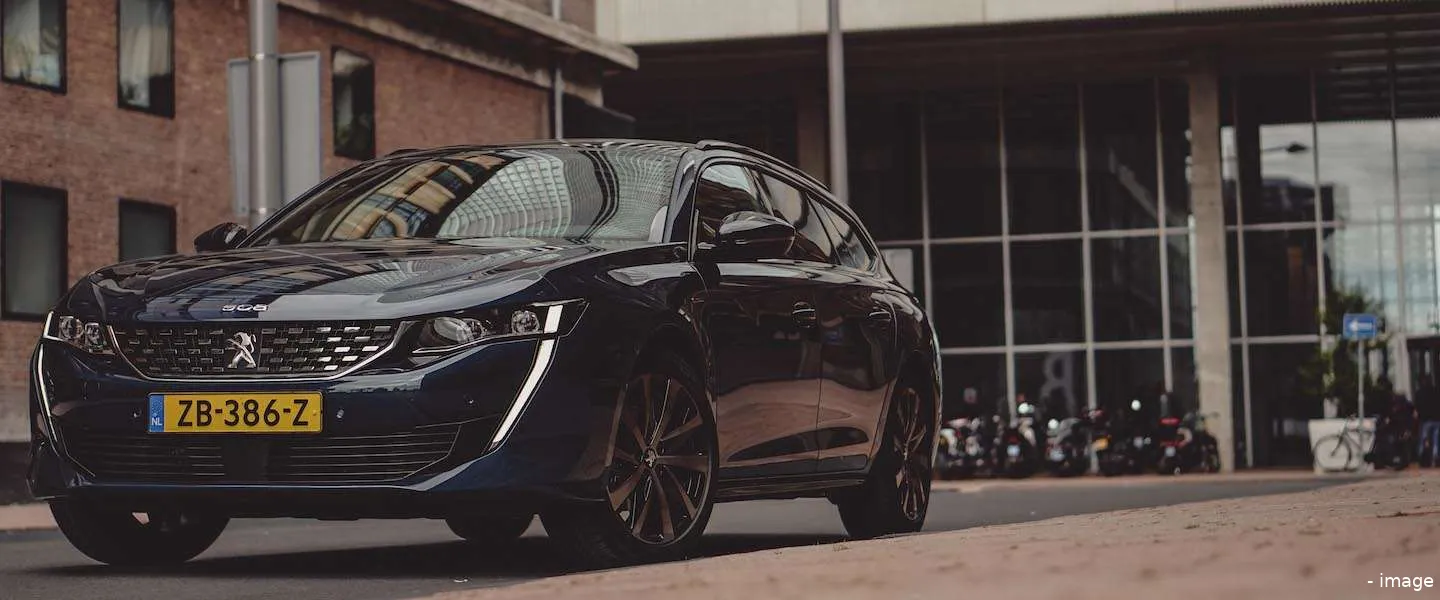 peugeot 508 sw zijkant