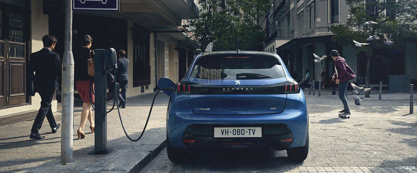 peugeot e208