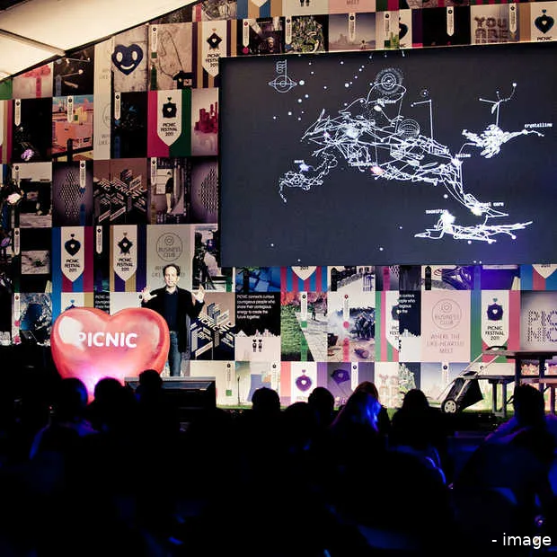 picnic 2011 biophilia maakt van muziek e