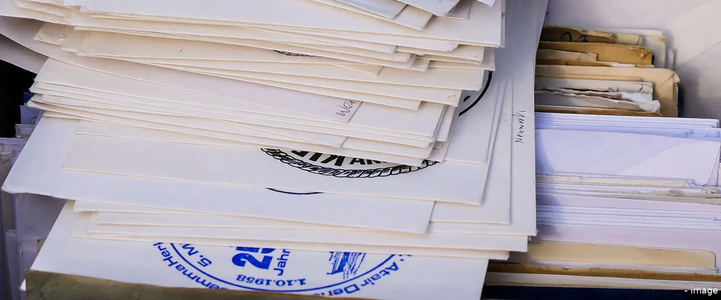 postcards facebook ads