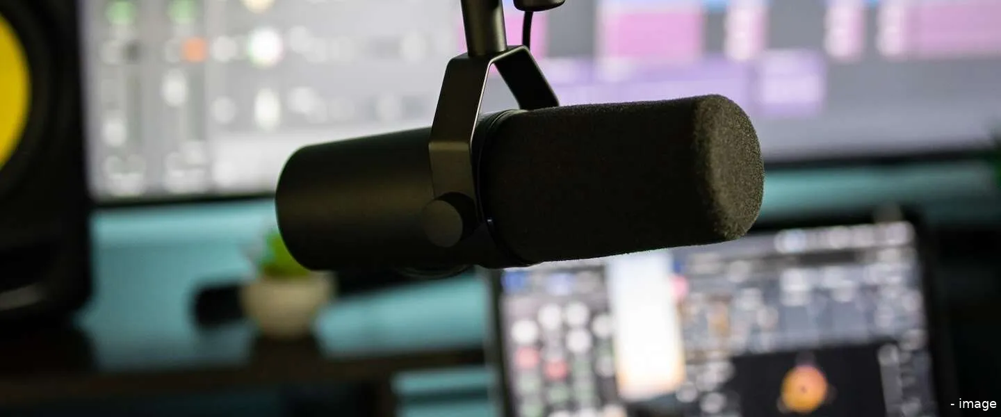 radio header