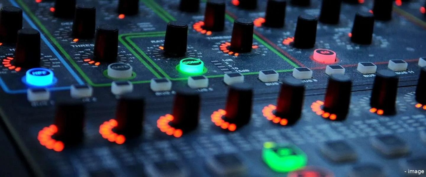 radio mixer header