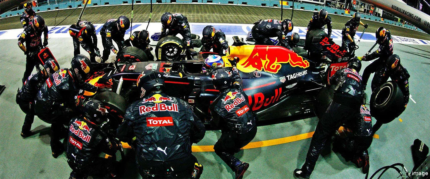 redbull racing pitstop