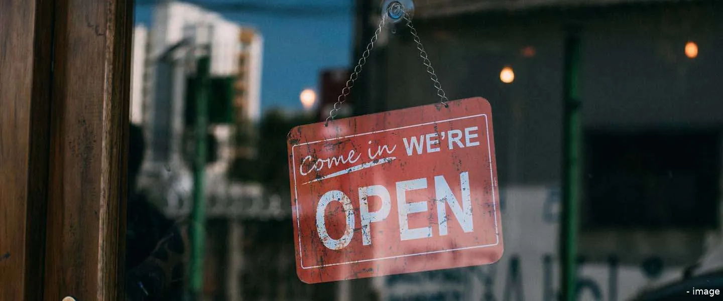 retail online shopping booming