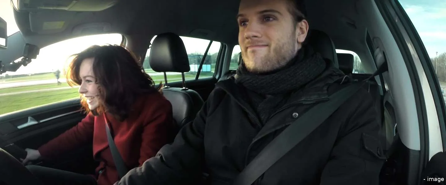 rijdend handrem trekken