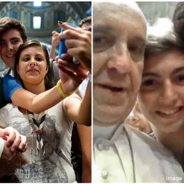 selfie van de paus goes viral