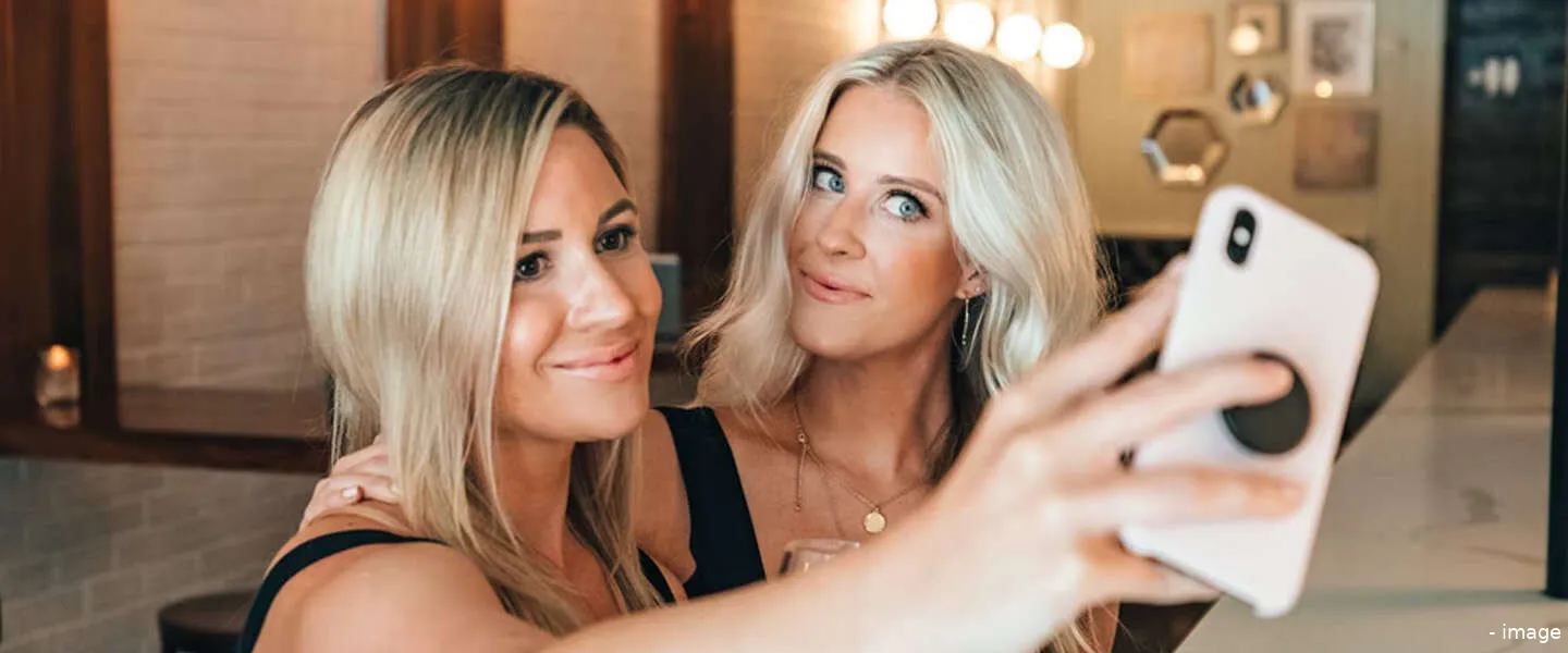 selfies social media