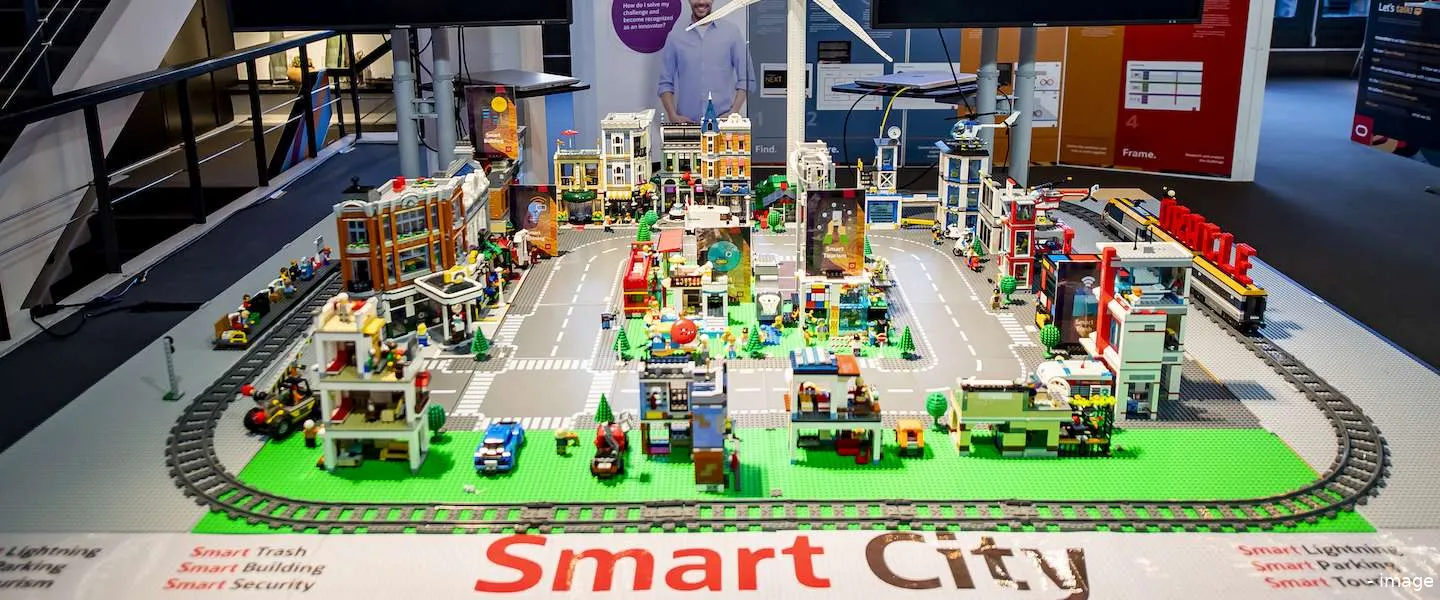 smart city lego oracle