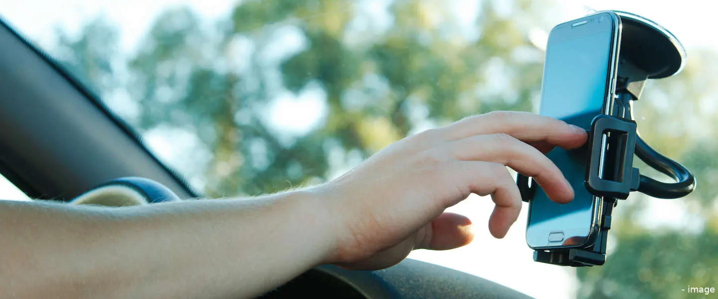 smartphone achter stuur