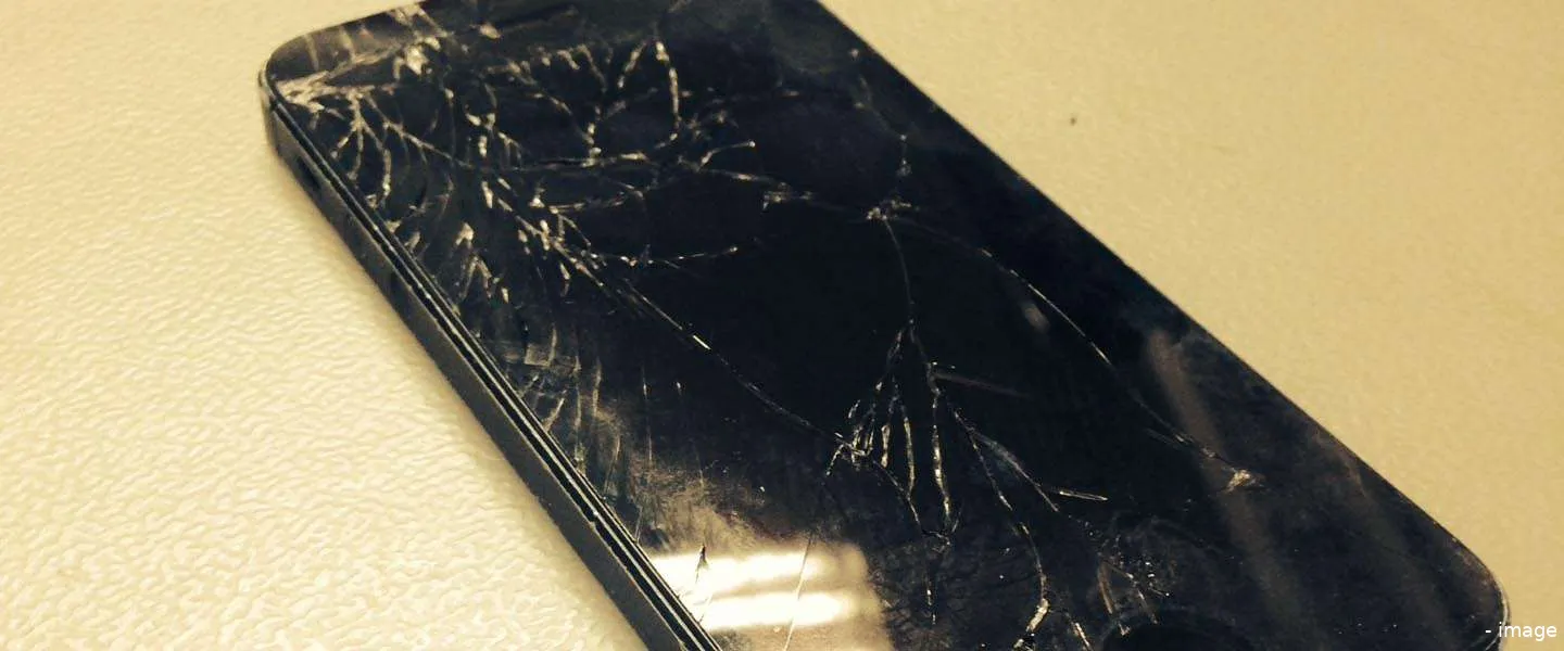 smartphone cracked header