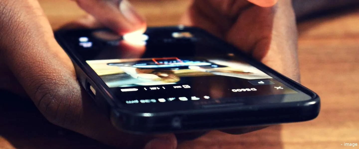 smartphone header a 3