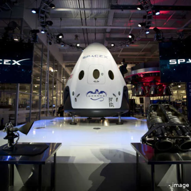 spacex showt next gen ruimteschip dragon