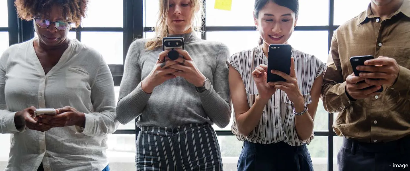 storing facebook instagram