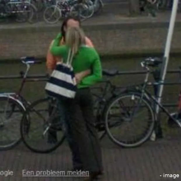 streetview nl op zoek naar zoenend stel