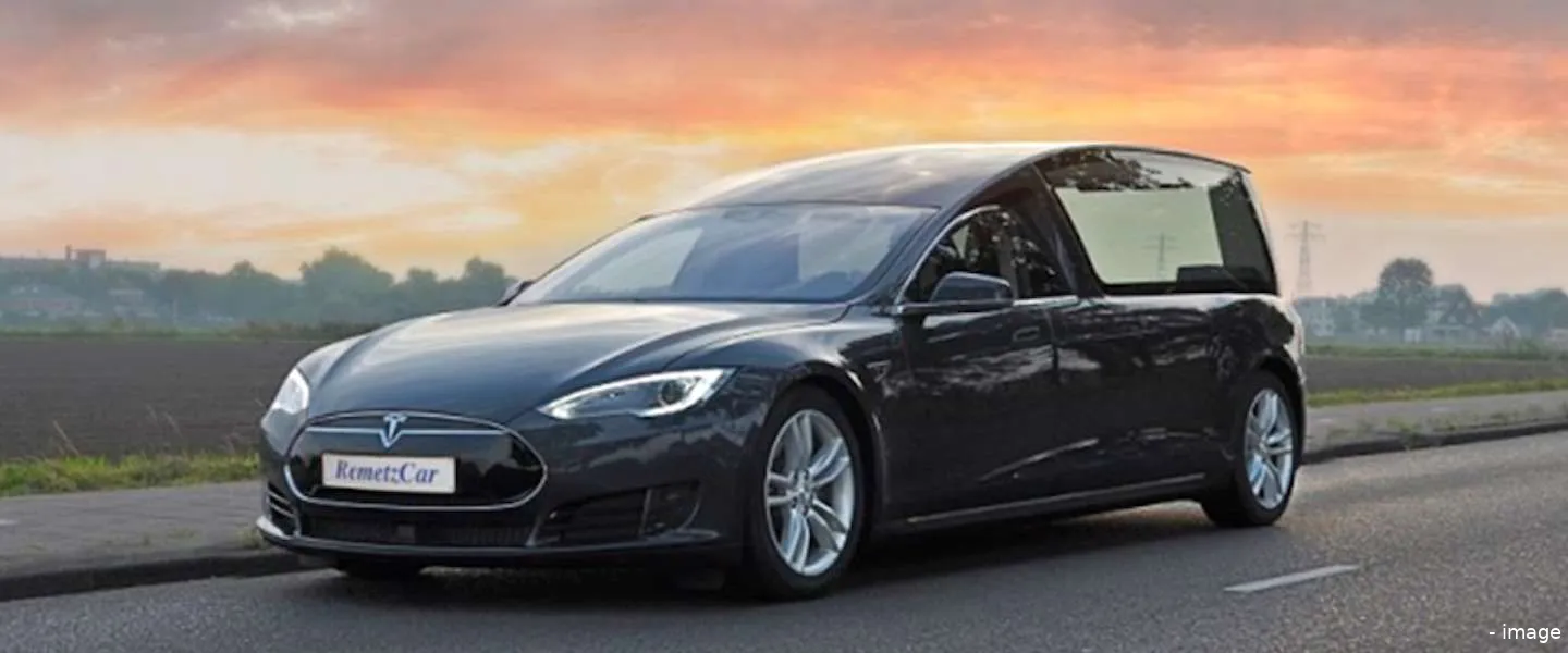 tesla lijkwagen 1440