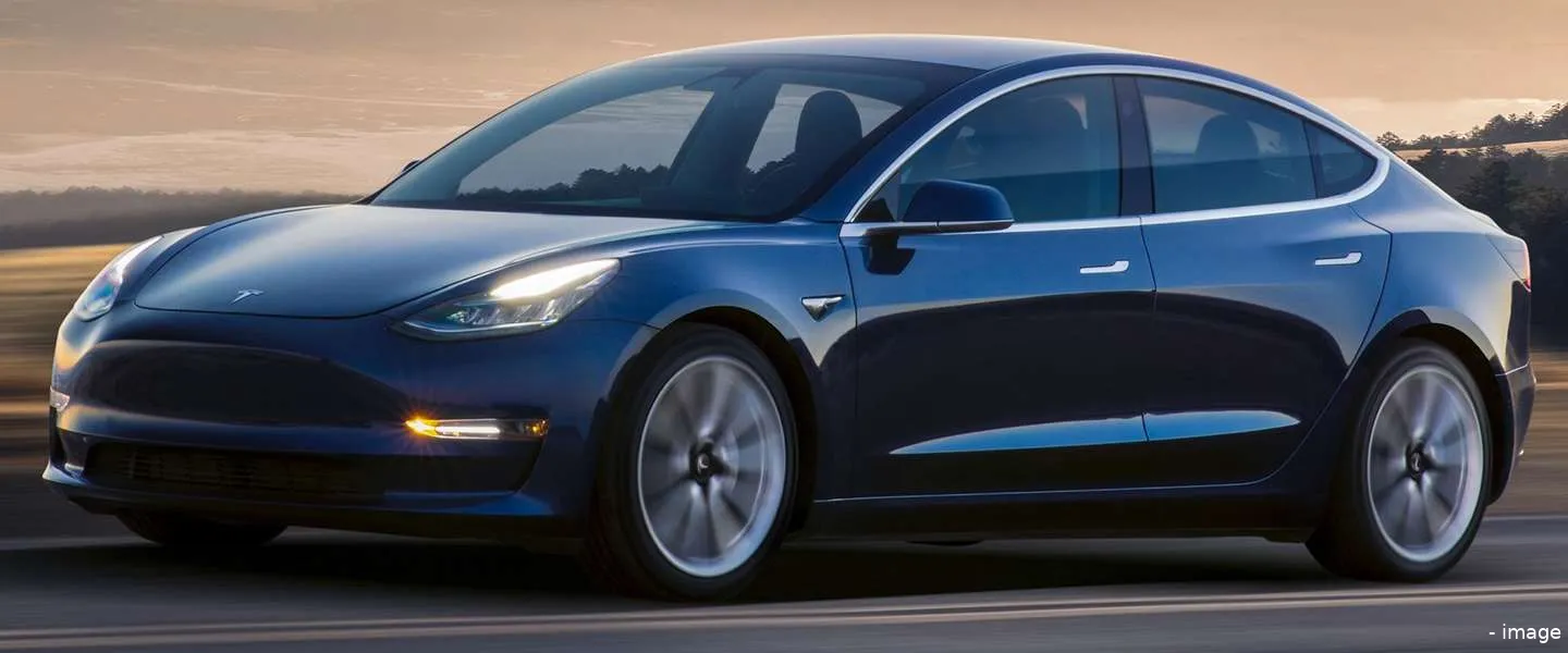 tesla model 3 4