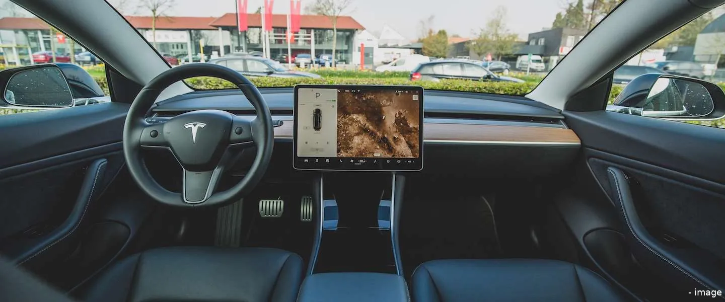 tesla netflix zelfrijdend