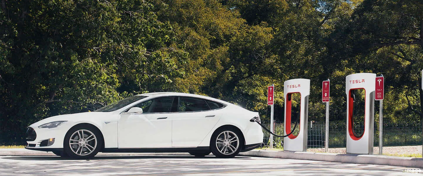 tesla snellere superchargers