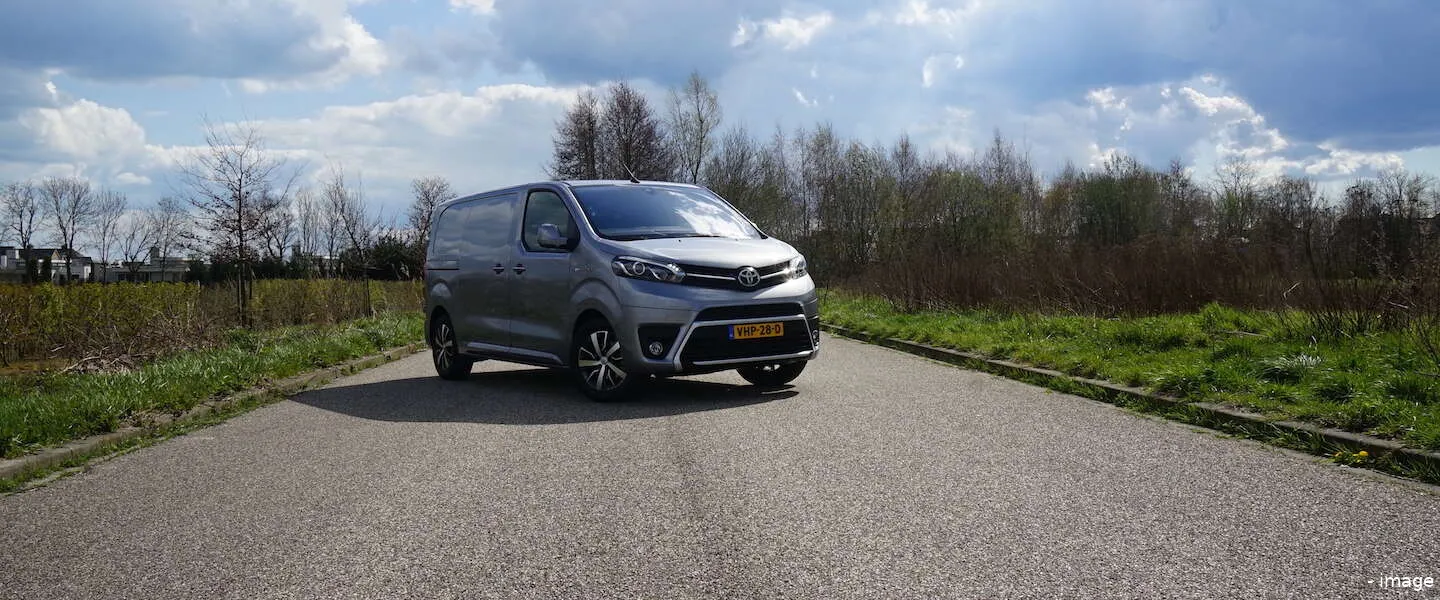 toyota proace