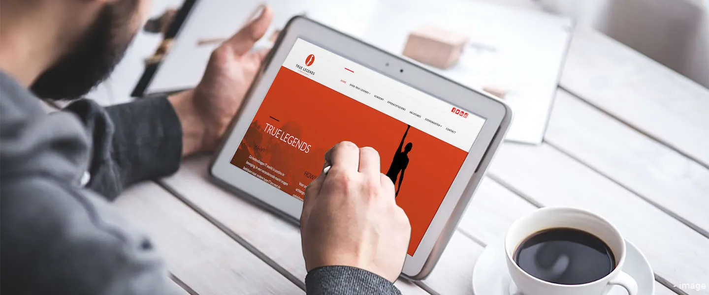 true legends it header