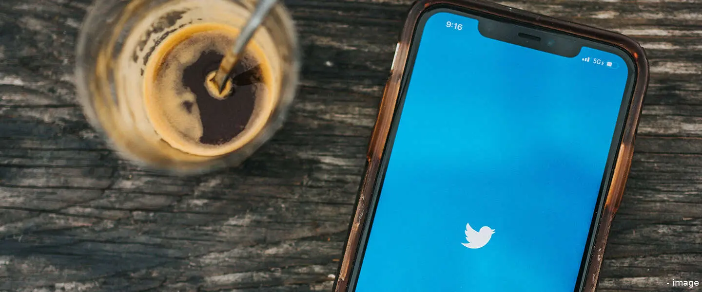twitter 8