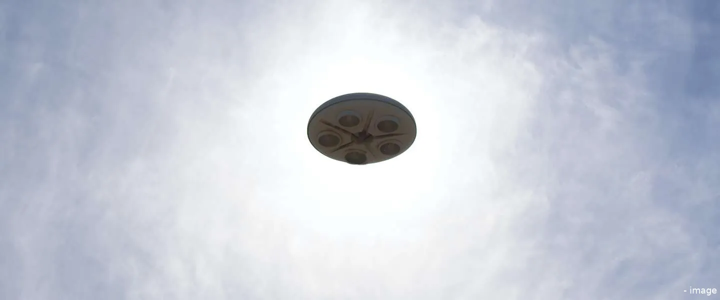 ufo header 1