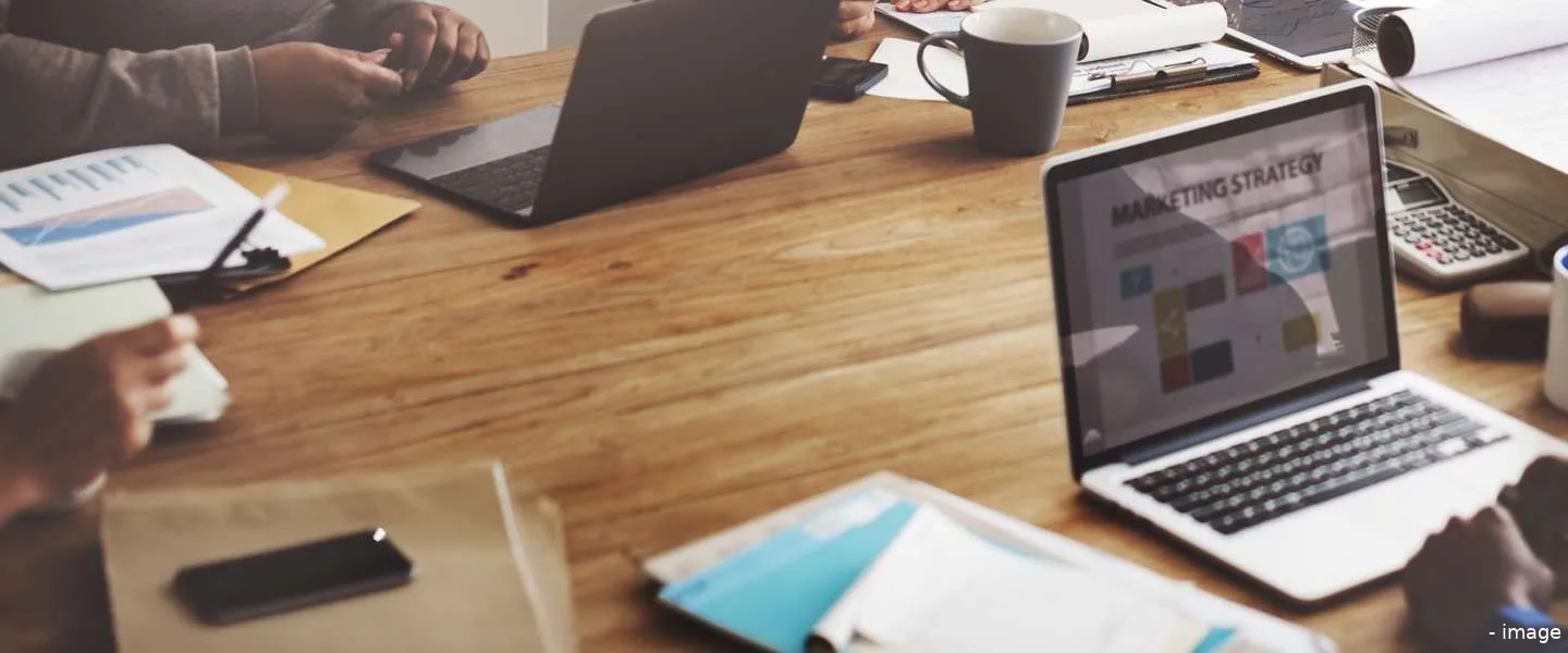 unilever dreigt youtube facebook