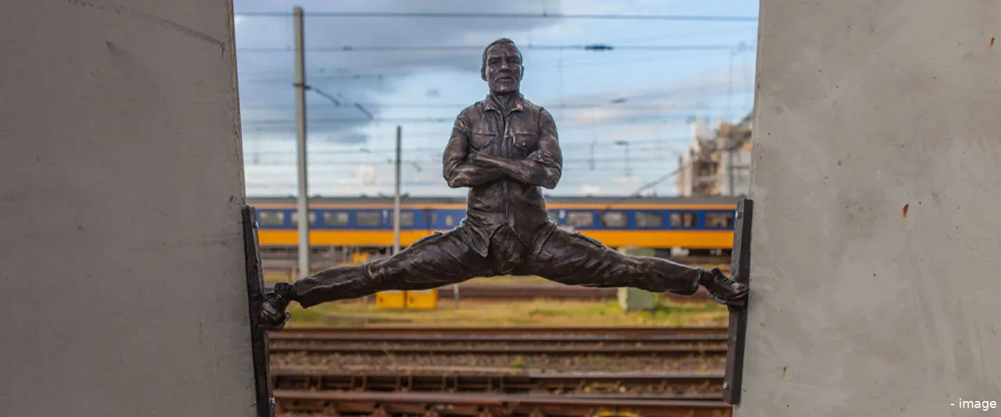 van damme split