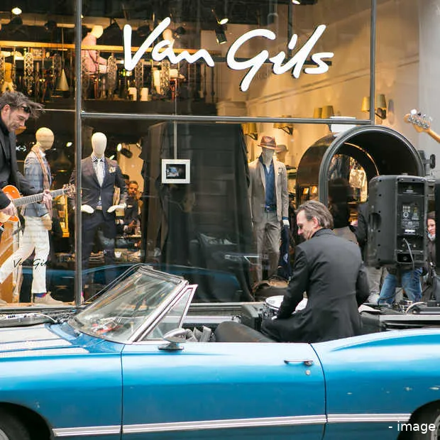van gils opent brand store met interacti