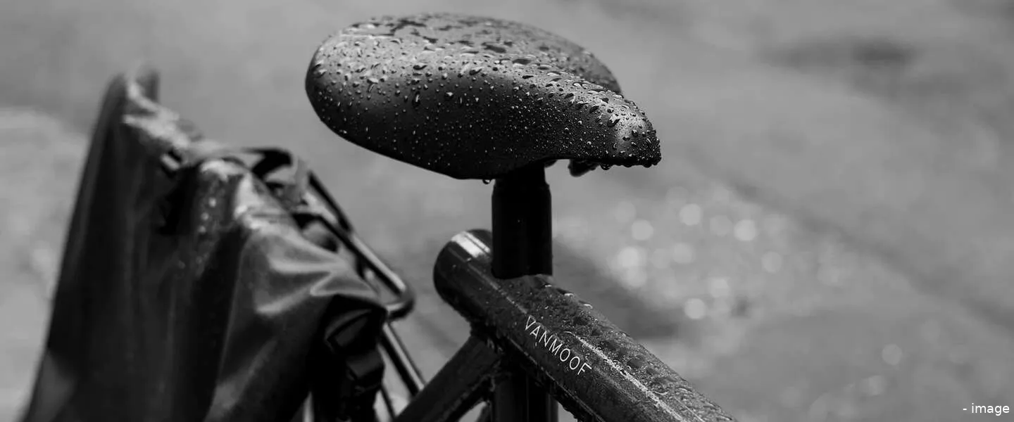 vanmoof in zwaar weer