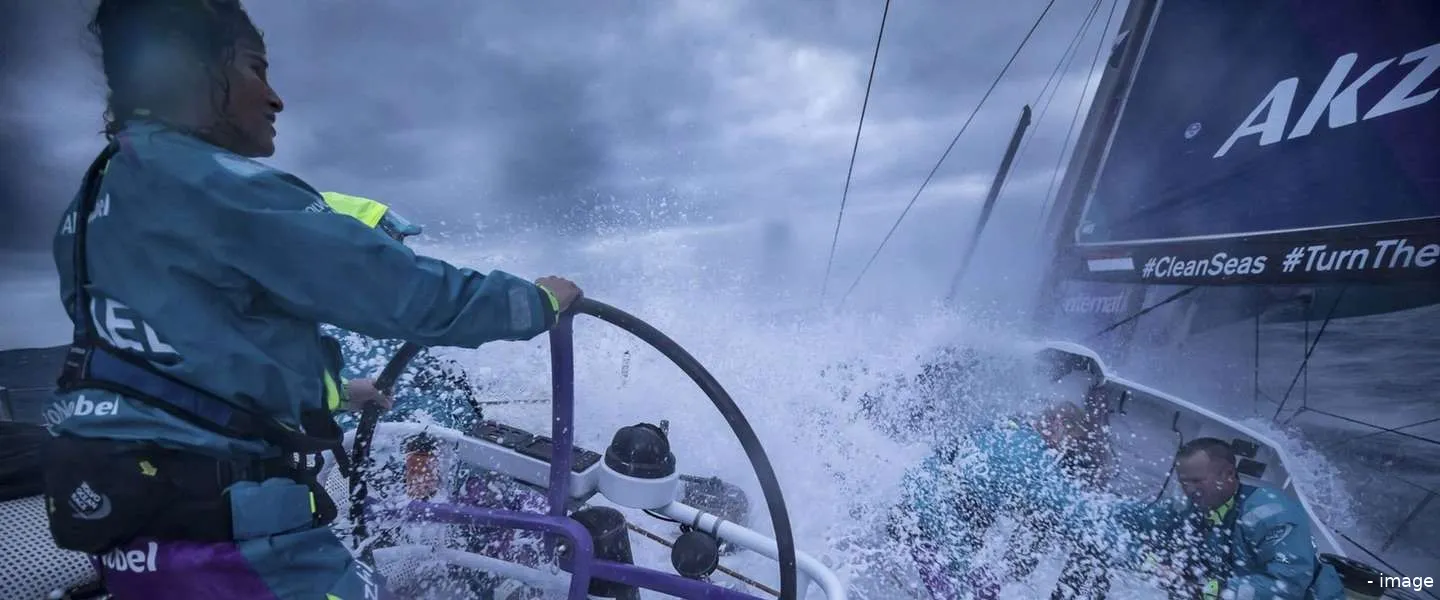 volvo ocean race den haag finish