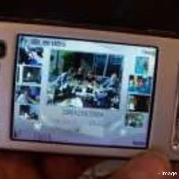 we staren ons blind op gratis mobieltje