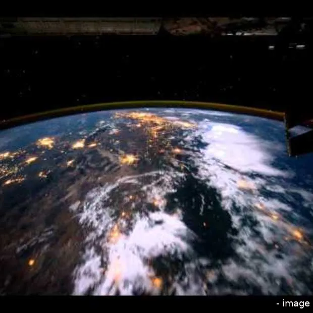 what does it feel like to fly over plane