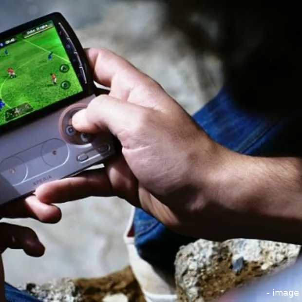 xperia play sony ericsson s gaming telef 1