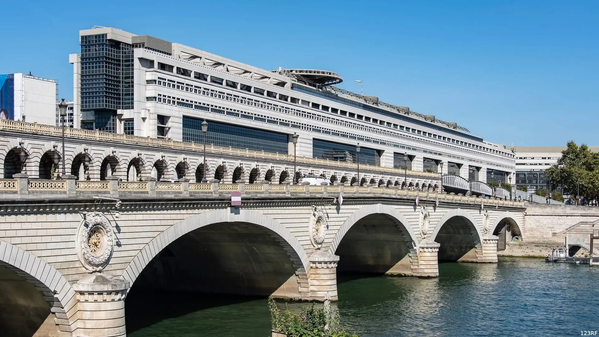 Zetel van het ministerie van Economie en Financiën te Bercy, Parijs