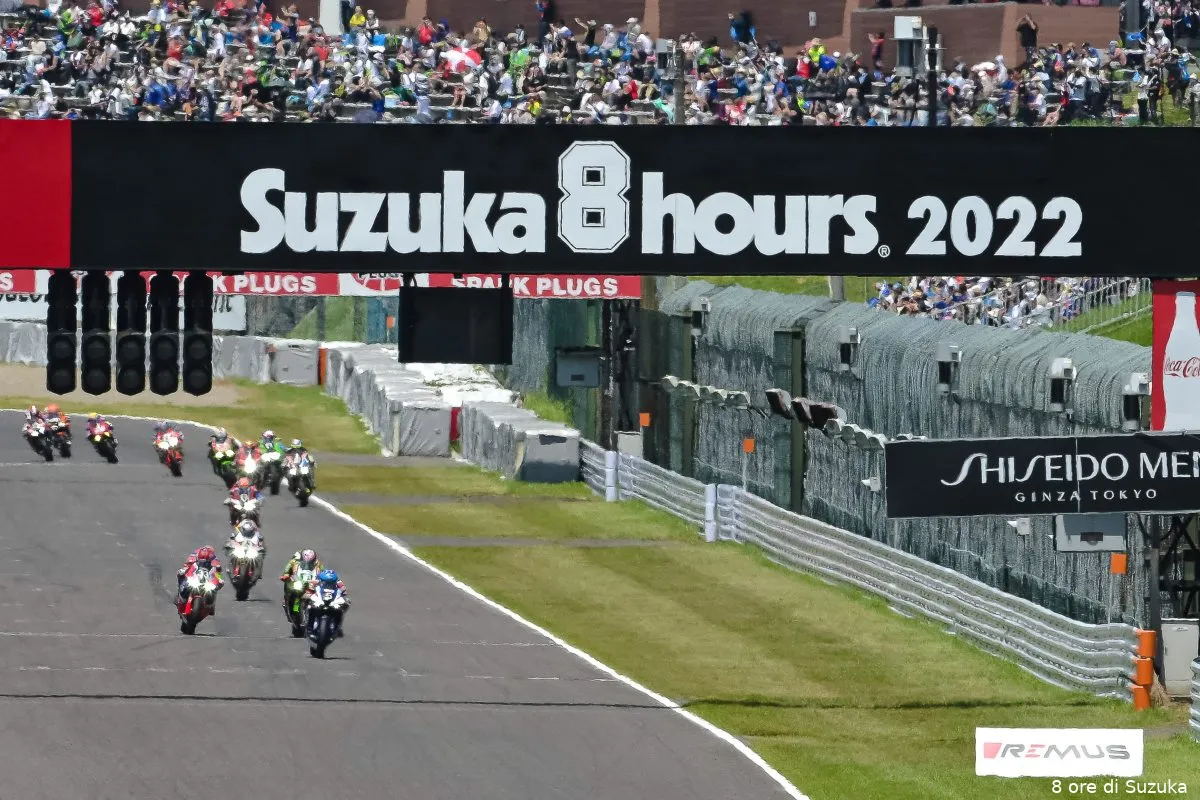 suzuka8hours firsts laps