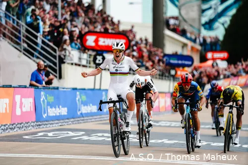 lotte kopecky roubaix