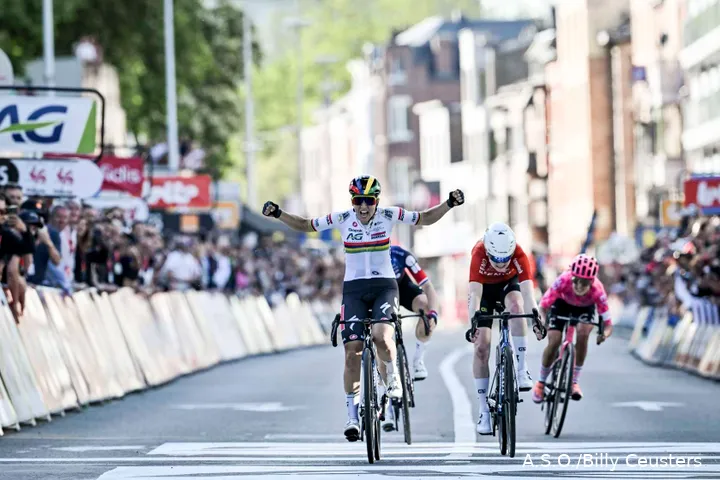 kimberley le court puck pieterse